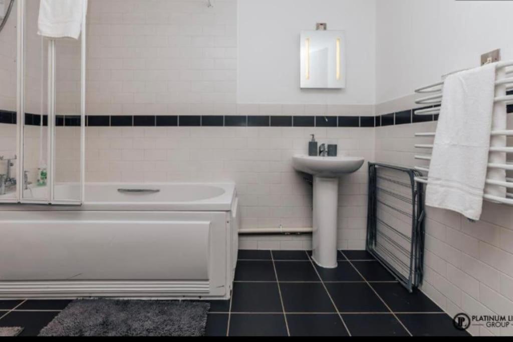 Sl Luxury 2 Bed Broad St Home Birmingham Extérieur photo