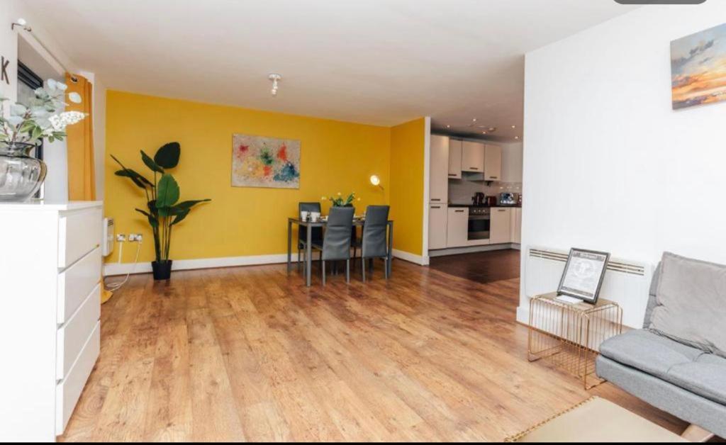 Sl Luxury 2 Bed Broad St Home Birmingham Extérieur photo